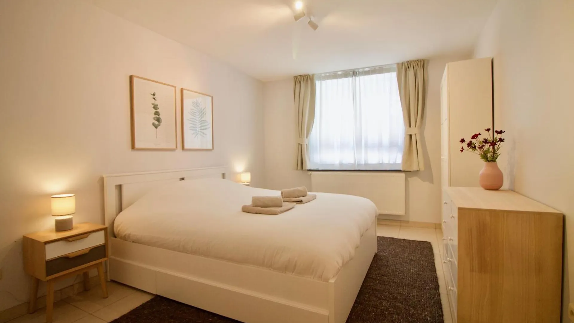 Heart Of Grand Place - Stunning 3Br Triplex Bruselas Apartamento