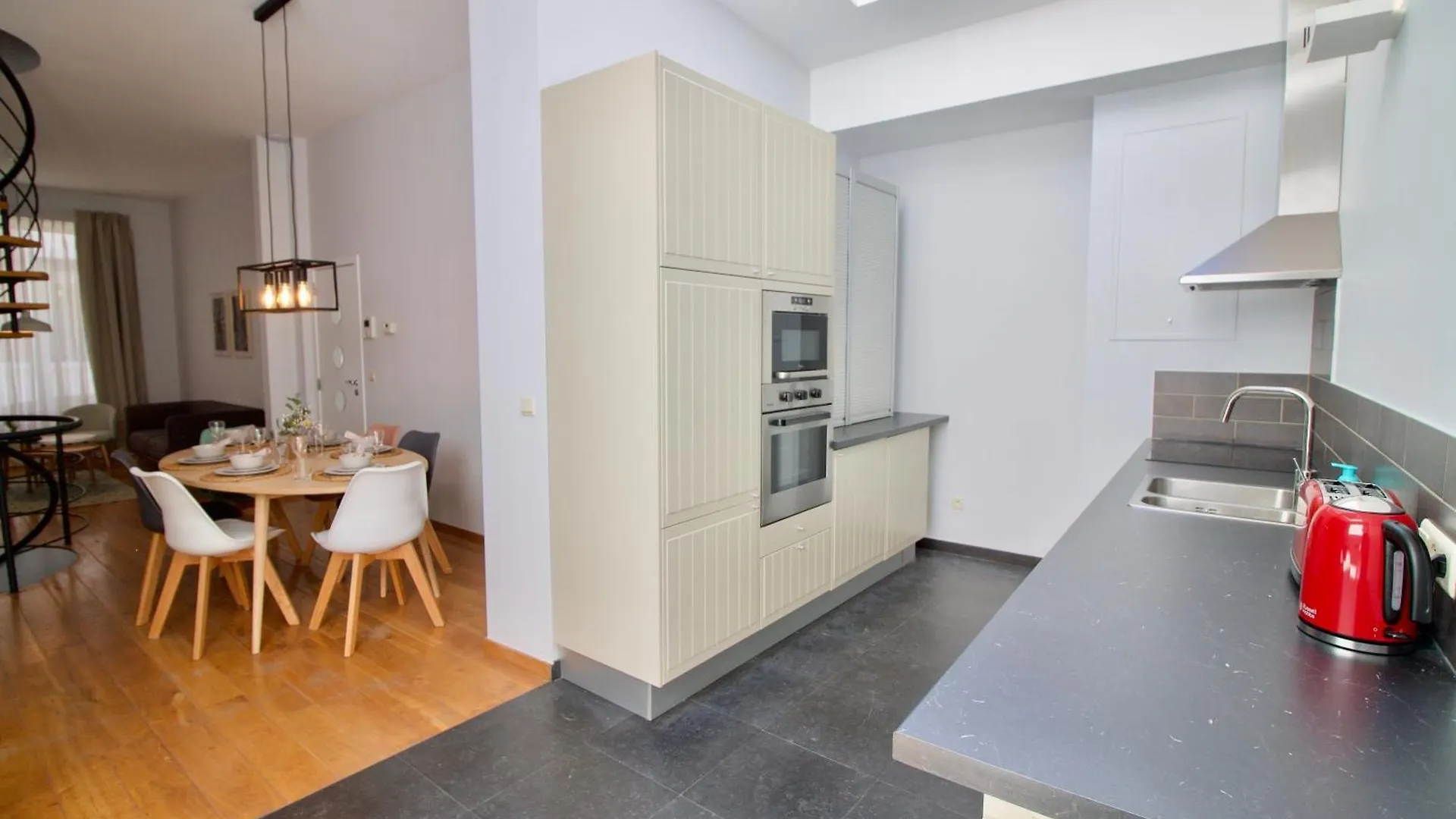 Heart Of Grand Place - Stunning 3Br Triplex Bruselas Bélgica